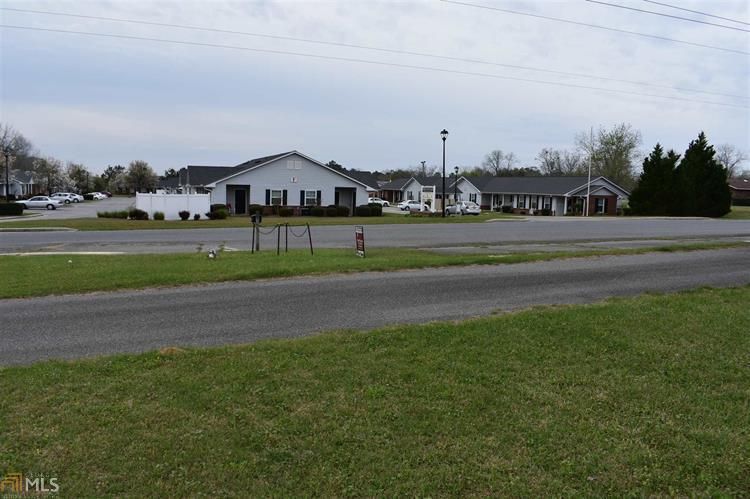 1806 Edwina Dr, Vidalia, GA 30474